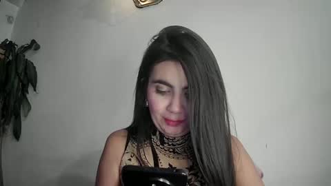 Snapshot of silviecollins chatting on February 2025 10:54:01 PM Silvie online show from February 2025 10:54:01 PM