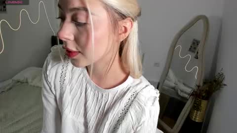 Snapshot of simonagerry chatting on October 2025 04:35:02 AM SimonaGerry online show from October 2025 04:35:02 AM