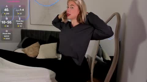 Snapshot of simonagerry chatting on November 2025 03:38:01 AM SimonaGerry online show from November 2025 03:38:01 AM