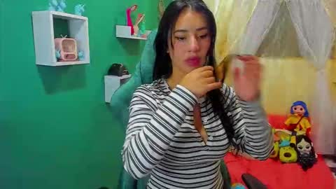 Snapshot of simone_simpson chatting on February 2026 02:26:01 AM Simon Simpson Modelo Independiente online show from February 2026 02:26:01 AM