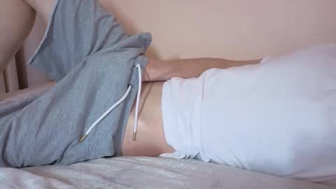 Snapshot of simonsecrett chatting on November 2025 02:27:02 PM Simon online show from November 2025 02:27:02 PM