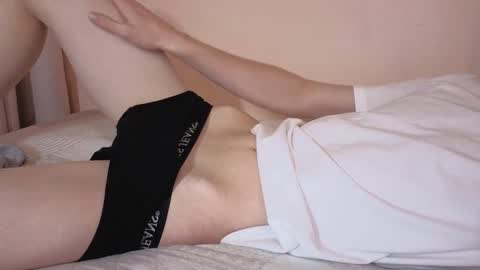 Snapshot of simonsecrett chatting on December 2025 07:53:02 PM Simon online show from December 2025 07:53:02 PM