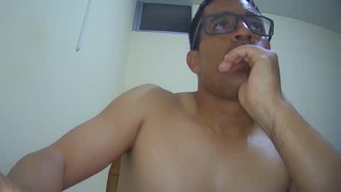 Snapshot of simpatico977 chatting on November 2025 07:19:02 AM Denis online show from November 2025 07:19:02 AM