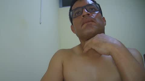 Snapshot of simpatico977 chatting on November 2025 05:01:02 AM Denis online show from November 2025 05:01:02 AM