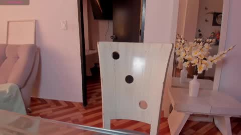 zoe online show from February 2025 04:31:02 PM