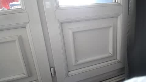 Snapshot of simur_sahso chatting on February 2025 02:43:01 PM Sofi wed. - sat. 11am - 11 pm and Santi with Sofi sun.. - tue. 11 am - 5 pm europe online show from February 2025 02:43:01 PM