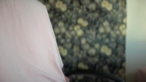 Sindra online show from December 2025 10:16:01 PM