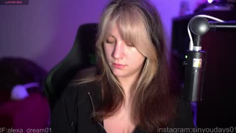 wwoooooooooooof online show from April 2026 01:06:02 AM