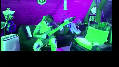 Snapshot of siphonophorstrings chatting on October 2025 08:06:02 PM Dustbunnyfoofoo online show from October 2025 08:06:02 PM