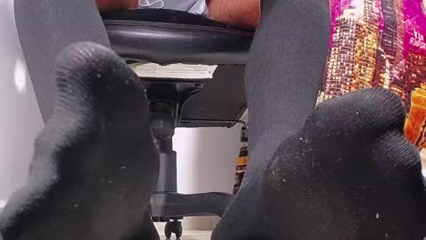 only foot                         worshipers here online show from February 2025 02:11:02 AM