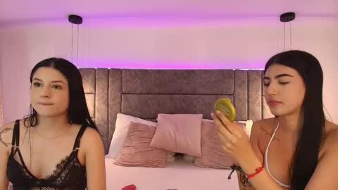 Snapshot of sirens_velvet__ chatting on February 2026 08:53:02 PM Sirens online show from February 2026 08:53:02 PM