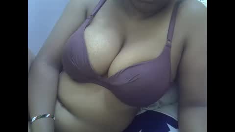 Snapshot of sisibrown97 chatting on February 2026 04:32:01 AM brown online show from February 2026 04:32:01 AM