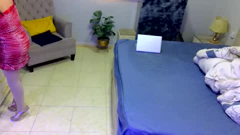 D i f a  Ana Arbeh shemale online show from April 2026 07:09:01 AM