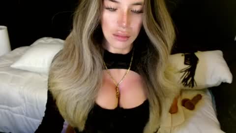 Snapshot of sizzling_cassie130 chatting on July 2026 03:23:01 AM Cassie online show from July 2026 03:23:01 AM