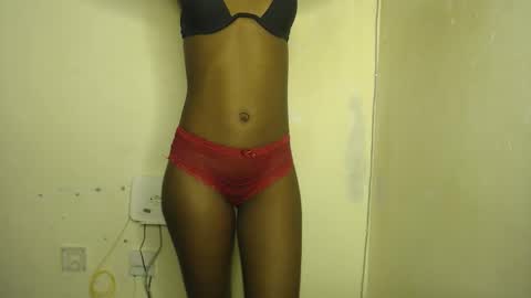 Snapshot of sizzly_ass chatting on April 2026 10:21:02 PM sizzly_ass online show from April 2026 10:21:02 PM