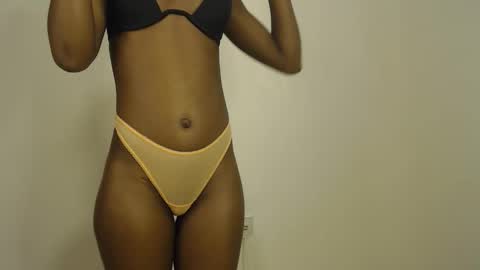 Snapshot of sizzly_ass chatting on May 2026 02:45:01 PM sizzly_ass online show from May 2026 02:45:01 PM