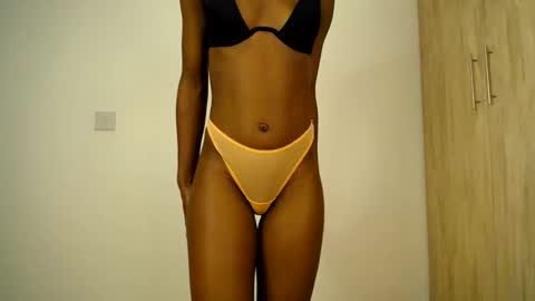 Snapshot of sizzly_ass chatting on May 2026 02:01:02 PM sizzly_ass online show from May 2026 02:01:02 PM