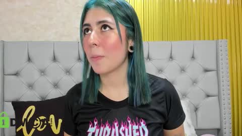 Skarlet online show from November 2025 05:56:01 PM