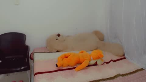 Arlett online show from October 2025 02:53:01 AM