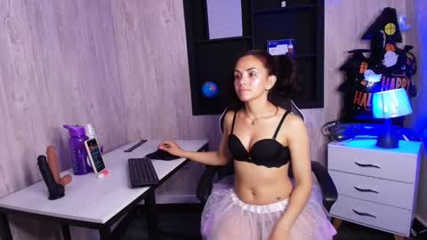 Snapshot of skarlettary chatting on October 2025 04:13:01 AM SKARLETT online show from October 2025 04:13:01 AM