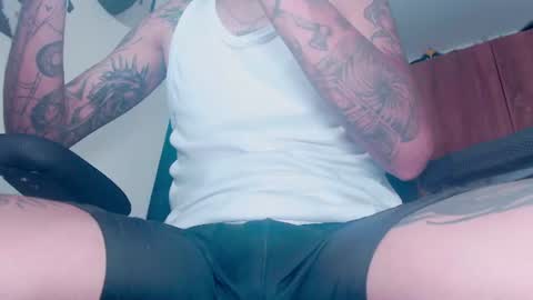 Snapshot of skateboy444 chatting on July 2026 05:21:02 AM king online show from July 2026 05:21:02 AM