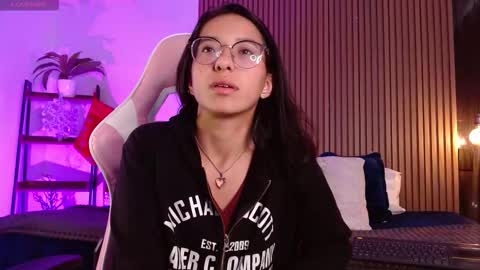 Skay  online show from December 2025 05:19:02 PM