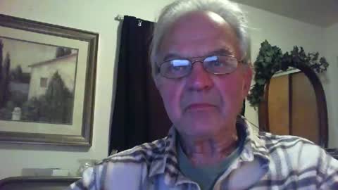 Snapshot of skeeeziks chatting on May 2026 02:08:01 AM skeeeziks online show from May 2026 02:08:01 AM