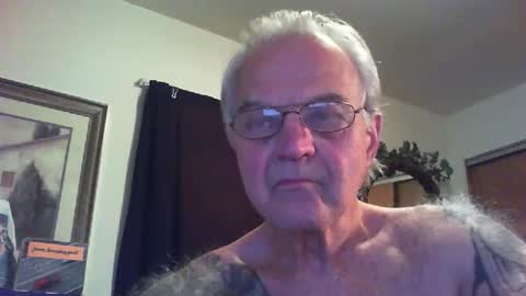 Snapshot of skeeeziks chatting on May 2026 01:47:02 AM skeeeziks online show from May 2026 01:47:02 AM