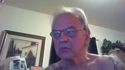 Snapshot of skeeeziks chatting on May 2026 03:36:02 AM skeeeziks online show from May 2026 03:36:02 AM