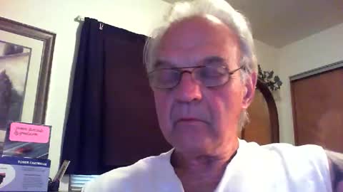 Snapshot of skeeeziks chatting on June 2026 11:08:01 PM skeeeziks online show from June 2026 11:08:01 PM