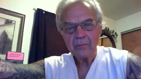 Snapshot of skeeeziks chatting on June 2026 02:56:02 AM skeeeziks online show from June 2026 02:56:02 AM
