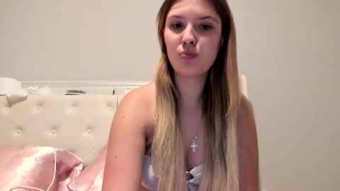 skiimaskabby online show from September 2025 04:15:01 AM