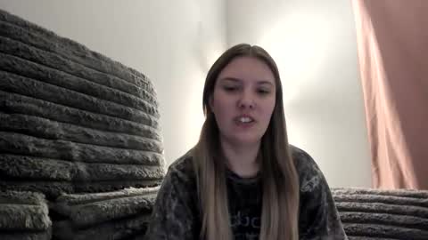 skiimaskabby online show from December 2025 02:31:01 AM