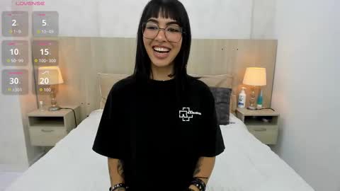 Emily Rojas online show from October 2025 07:43:01 PM