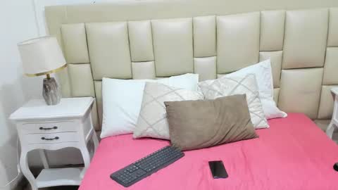 Snapshot of skinnygirl_28 chatting on January 2026 07:18:01 PM SkinnyGirl online show from January 2026 07:18:01 PM