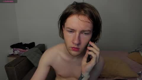 Andrew online show from November 2025 09:47:01 PM