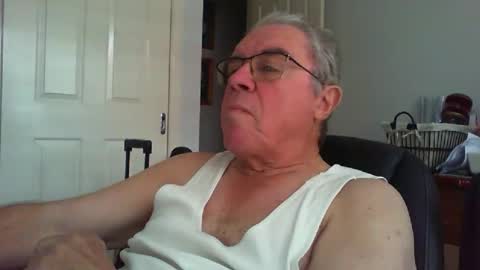 Skipper1970 online show from April 2026 01:25:01 AM