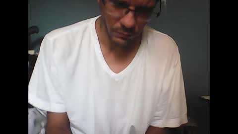 Snapshot of skippy6988 chatting on October 2025 05:22:02 PM Easy-E online show from October 2025 05:22:02 PM