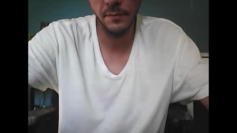 Snapshot of skippy6988 chatting on October 2025 08:39:01 PM Easy-E online show from October 2025 08:39:01 PM