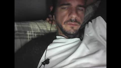 Snapshot of skippy6988 chatting on October 2025 02:44:01 AM Easy-E online show from October 2025 02:44:01 AM