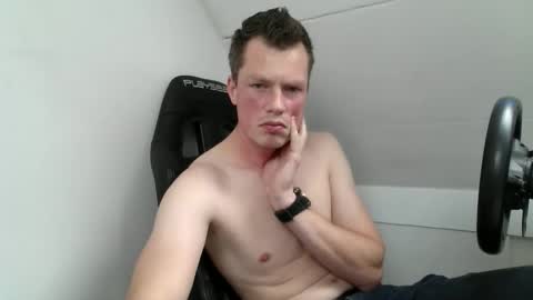 skippyhihi online show from October 2025 01:52:02 PM