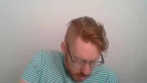 Snapshot of sklave_s chatting on May 2026 09:47:01 AM sklave_s online show from May 2026 09:47:01 AM