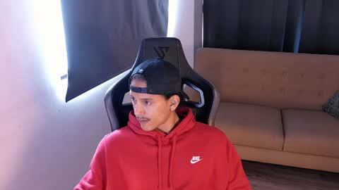 Snapshot of skull_prospect chatting on June 2026 04:07:02 PM Liam Vokov online show from June 2026 04:07:02 PM
