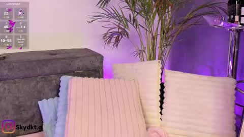 Snapshot of sky_dkt chatting on September 2025 12:54:02 AM Sky online show from September 2025 12:54:02 AM