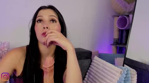 Snapshot of sky_dkt chatting on October 2025 01:31:01 AM Sky online show from October 2025 01:31:01 AM