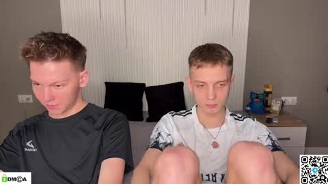 sky_hunter online show from January 2026 04:00:01 PM