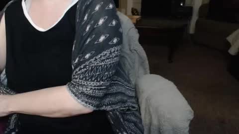 SKYLE   online show from April 2026 04:06:02 AM