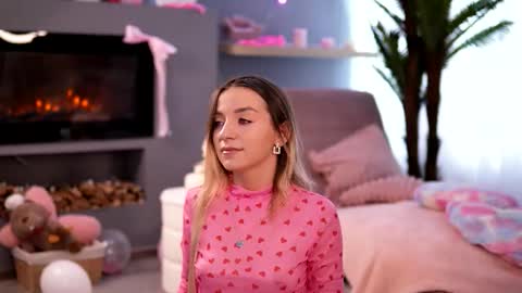 Snapshot of skyeyesluna chatting on February 2026 04:01:02 AM skyeyesluna online show from February 2026 04:01:02 AM