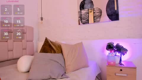    online show from February 2025 03:18:01 PM