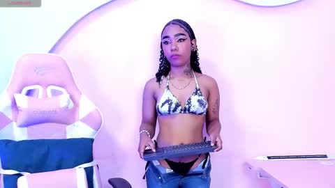 skylerbloom online show from November 2025 04:22:02 AM